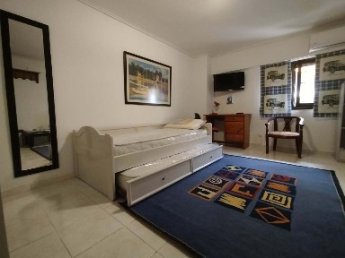 Άγιος Νικόλαος Καισαριανής, Καισαριανή (Αθήνα - Νότια Προάστια), Λυδίας 17, Καισαριανή 16121