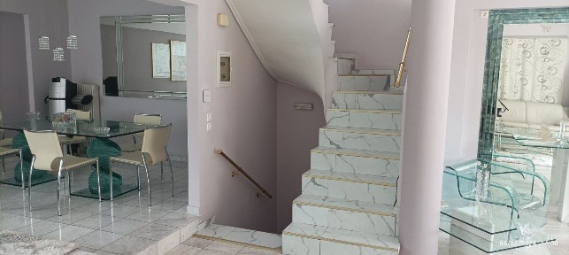 Κέντρο, Γέρακας (Αθήνα - Ανατολικά Προάστια)
