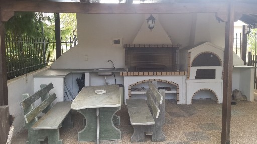 Μεσοβάρδα, Αρτέμιδα (Λούτσα) (Αθήνα - Ανατολικά Προάστια), Νάξου 14, Αρτέμιδα 19016