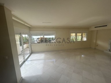 Ευρυάλη, Βούλα (Αθήνα - Νότια Προάστια), Μεταξά Ιωάννη 40, Βούλα 16673