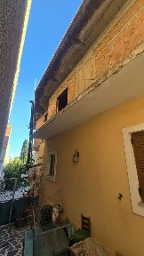 Μεζονέτα, 300τ. μ.