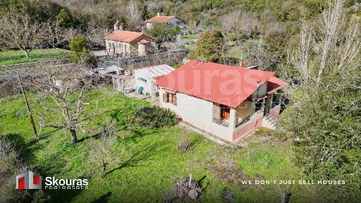 Μονοκατοικία, 75τ. μ.