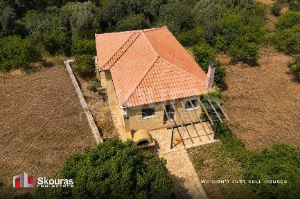 Μονοκατοικία, 84τ. μ.