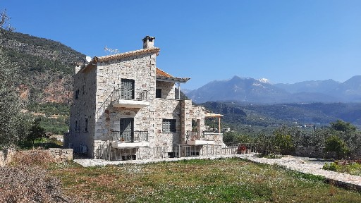 Μονοκατοικία, 230τ. μ.