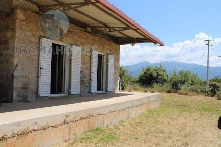 Μονοκατοικία, 82τ. μ.