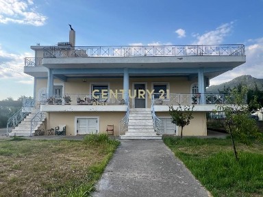 Βίλα, 328τ. μ.