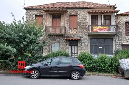 Μονοκατοικία, 290τ. μ.