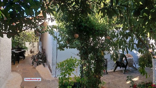 Μονοκατοικία, 100τ. μ.