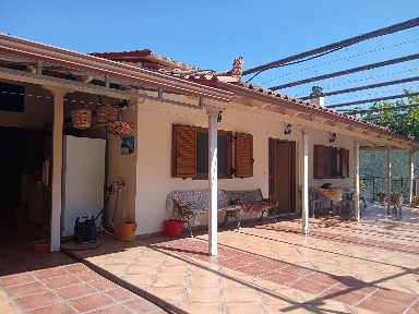 Μονοκατοικία, 95τ. μ.