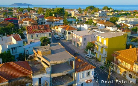 Κτίριο, 254τ. μ.