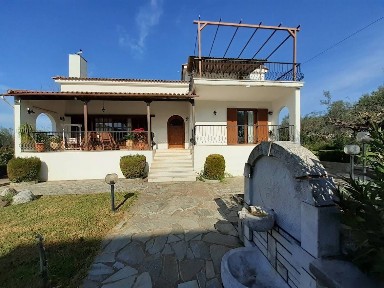 Σπερχόγεια, Καλαμάτα (Μεσσηνία), Παραπλεύρους νοσοκομείου