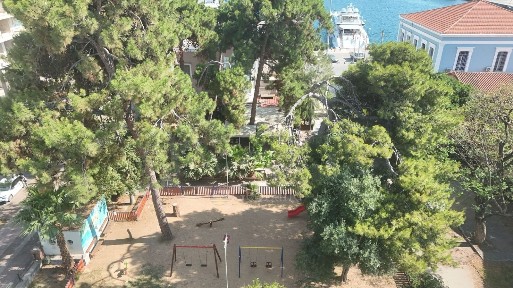 Κτίριο, 304τ. μ.
