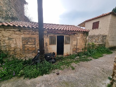 Μονοκατοικία, 40τ. μ.