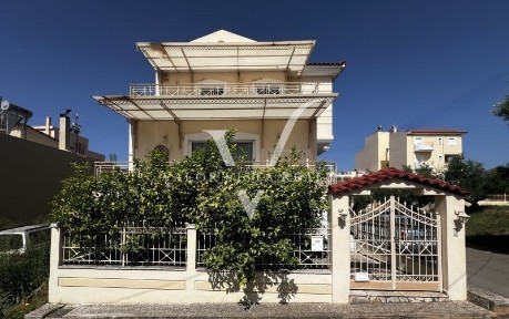 Μονοκατοικία, 275τ. μ.