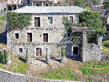 Κτίριο, 104τ. μ.