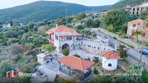 Μονοκατοικία, 110τ. μ.
