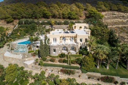 Παροικιά, Πάρος (Κυκλάδες)