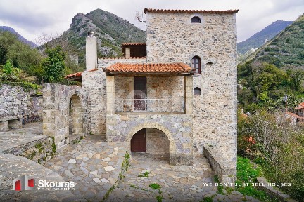 Μονοκατοικία, 220τ. μ.