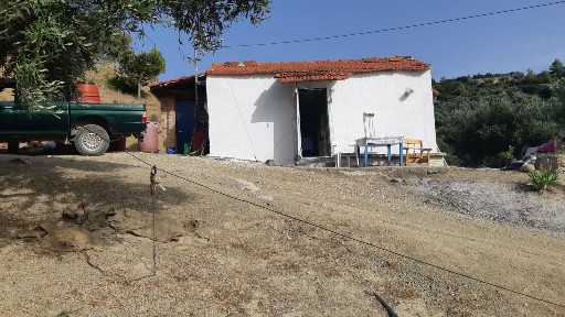 Μονοκατοικία, 35τ. μ.