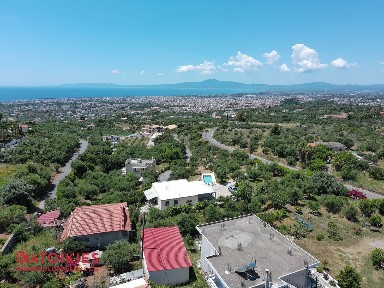Μονοκατοικία, 200τ. μ.