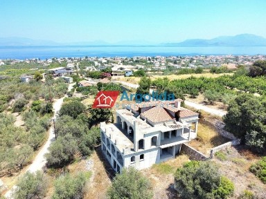 Κτίριο, 570τ. μ.
