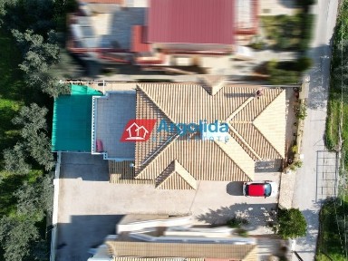Μονοκατοικία, 230τ. μ.