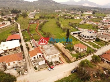 Μονοκατοικία, 250τ. μ.