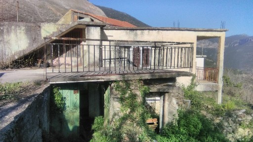 Μονοκατοικία, 91τ. μ.