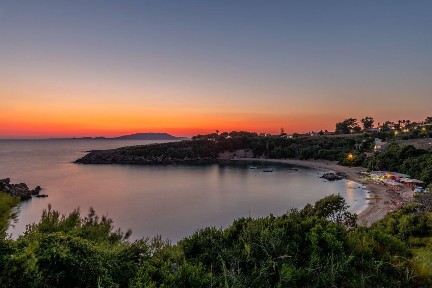 Μονοκατοικία, 290τ. μ.