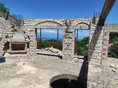 Μονοκατοικία, 160τ. μ.