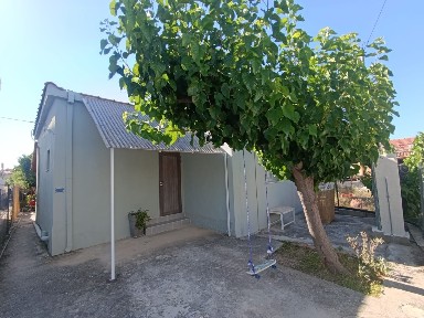 Μονοκατοικία, 50τ. μ.