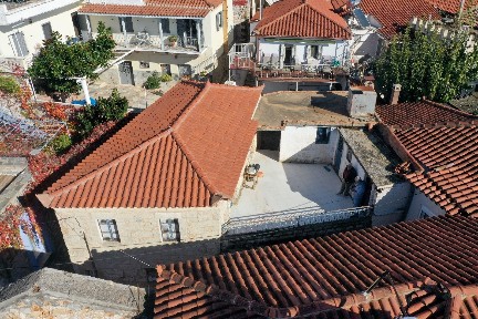 Μονοκατοικία, 100τ. μ.