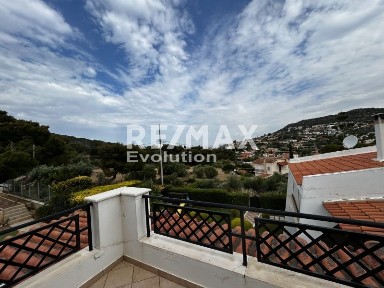 Μονοκατοικία, 250τ. μ.