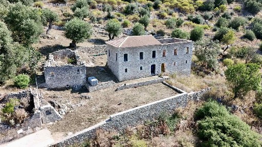 Μονοκατοικία, 100τ. μ.