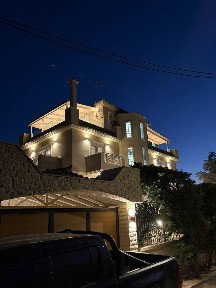 Μονοκατοικία, 350τ. μ.