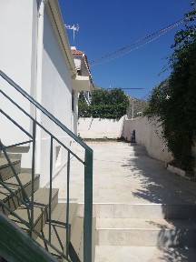 Μονοκατοικία, 80τ. μ.