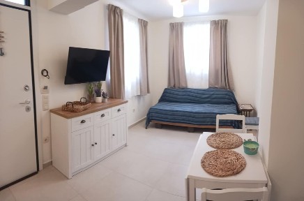 Studio / Γκαρσονιέρα, 32τ. μ.