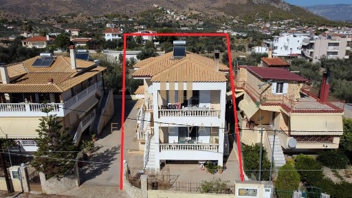 Συγκρότημα διαμερισμάτων, 230τ. μ.