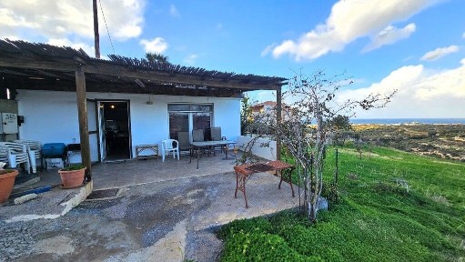 Μονοκατοικία, 60τ. μ.