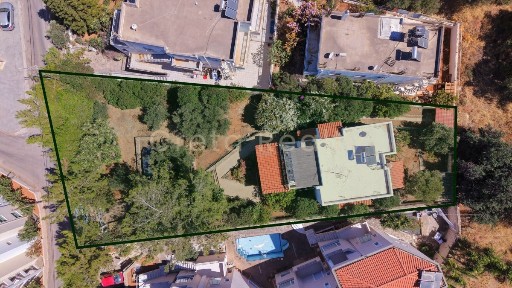 Μονοκατοικία, 240τ. μ.