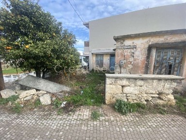 Μονοκατοικία, 60τ. μ.
