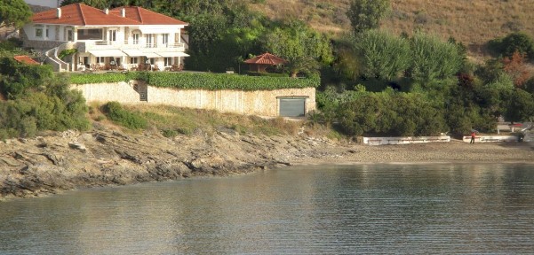 Μικρολίμανο, Κερατέα (Υπόλοιπο Αττικής), Λεωφόρος Περιγιάλου, 190 01 Κερατέα