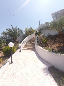 Μονοκατοικία, 260τ. μ.