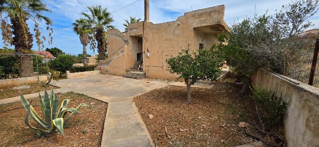 Χάνι Κοκκίνη, Γούβες (Ν. Ηρακλείου)