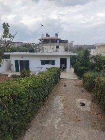 Μονοκατοικία, 85τ. μ.