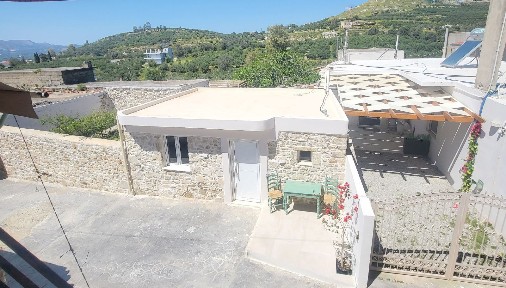 Μονοκατοικία, 110τ. μ.