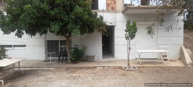Μονοκατοικία, 240τ. μ.