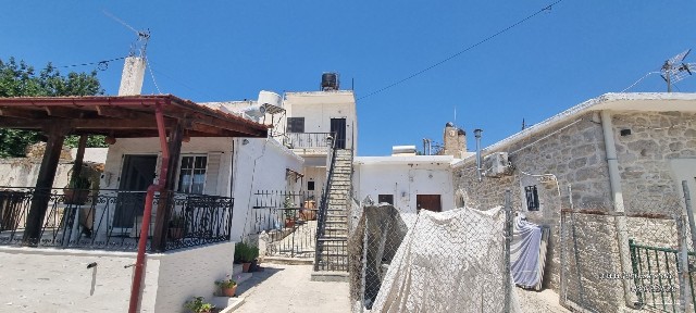 Μονοκατοικία, 140τ. μ.