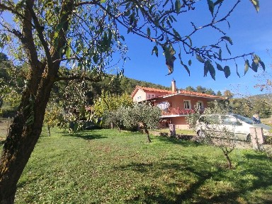 Μονοκατοικία, 130τ. μ.