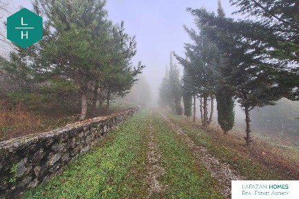 Συγκρότημα διαμερισμάτων, 400τ. μ.